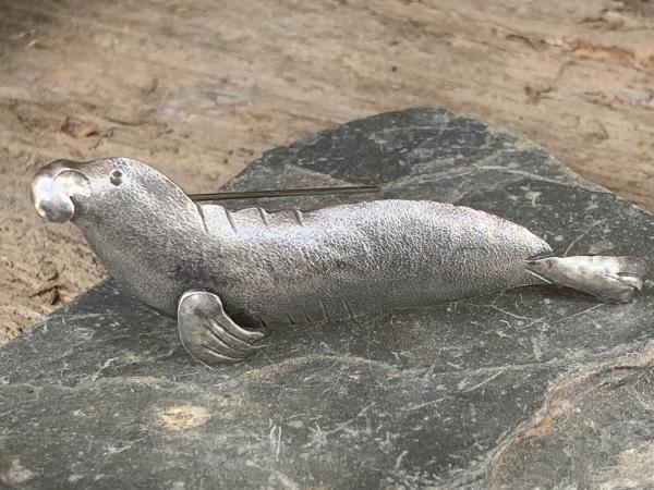 Elephant Seal Sterling Silver Pin / Table Ornament