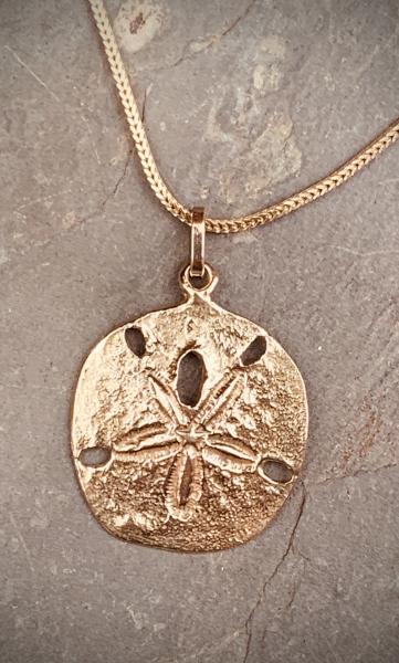 Sand dollar Pendant 14kt yellow gold picture