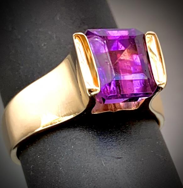 Square cut AA Ametnyst Ring