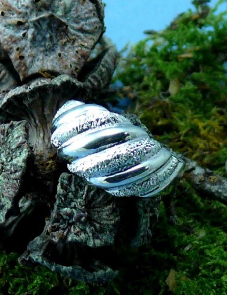 Shrimp Ring Sterling Silver Diamond Pave' Tooled picture
