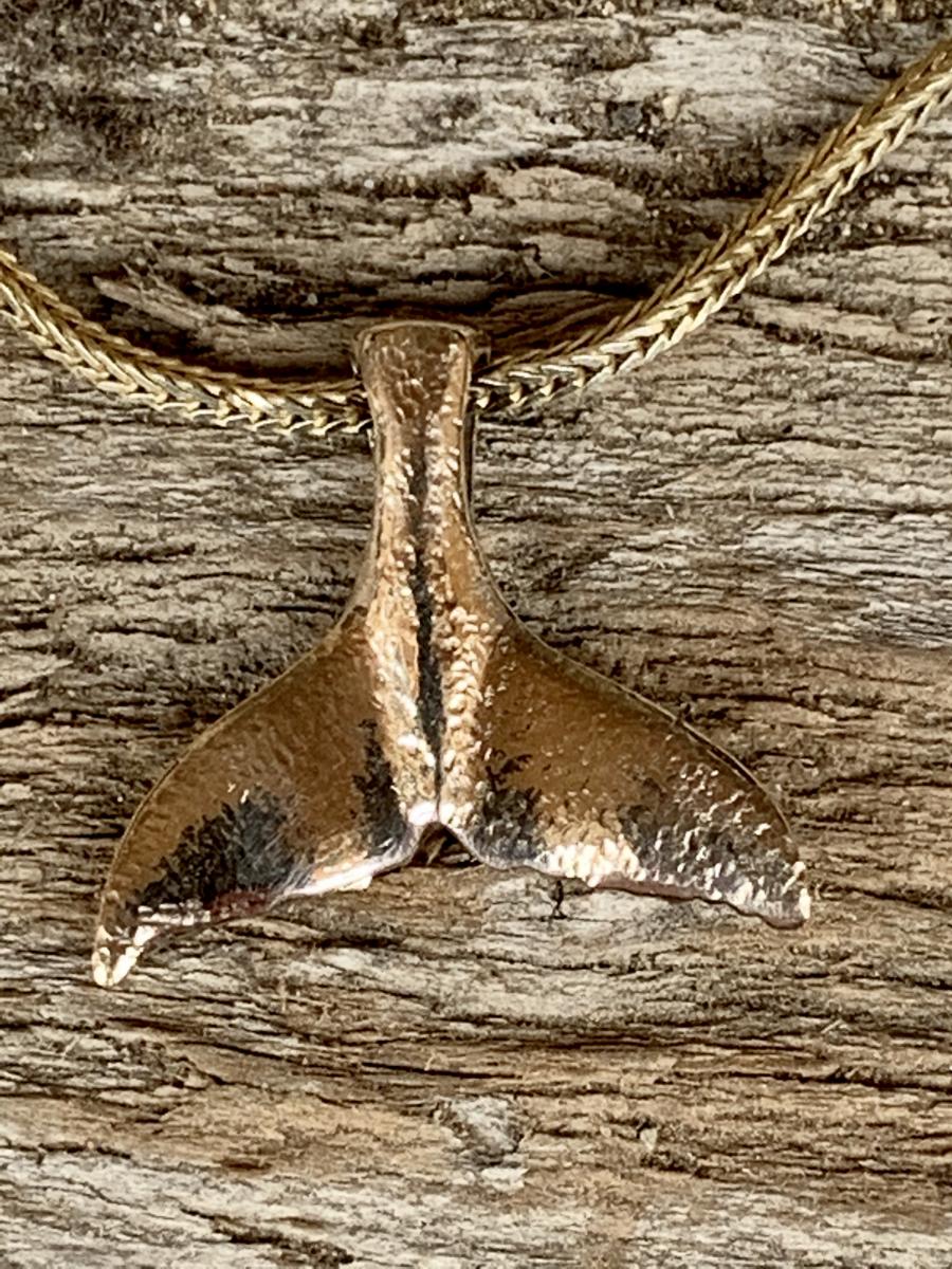 Whale Tail pendant 1" 14kt yellow picture