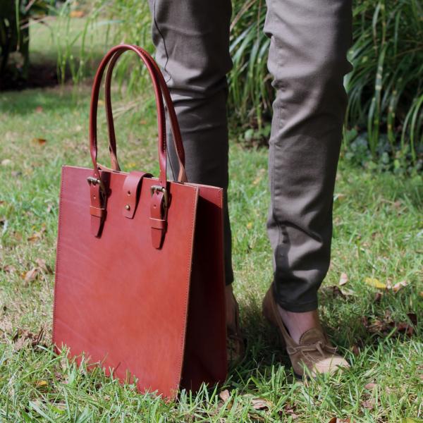 Madison Tote - Saddle picture