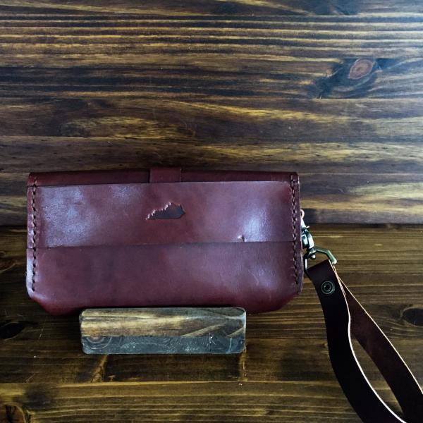 Bessie Bend Clutch & Wristlet - Thoroughbred picture