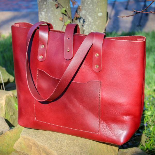 Monroe Tote - Cardinal picture