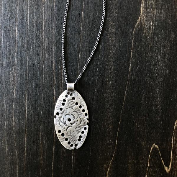 Western Floral Pendant Necklace