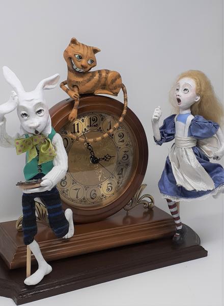 "I'm late, I'm late!" An Alice in Wonderland Clock picture