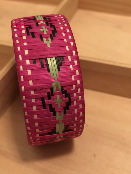 Medium Pink color Caña Flecha Bracelet picture