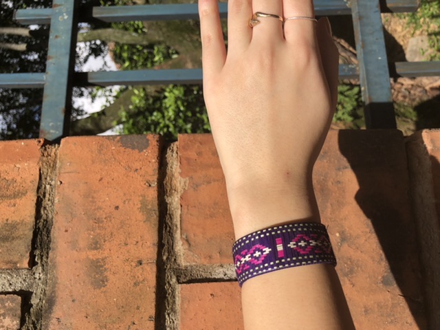 Medium Purple color Caña Flecha Bracelet picture