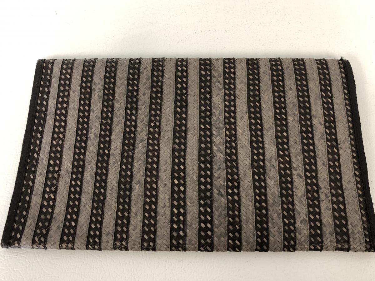 Grey Caña Flecha Envelope Clutch picture