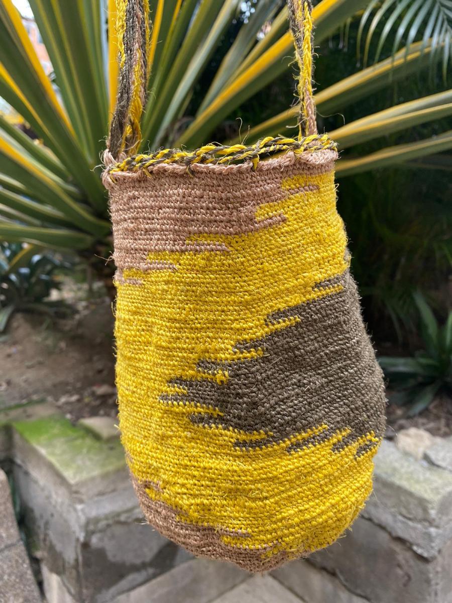 YELLOW-GRAY-CRUDE MOCHILA picture