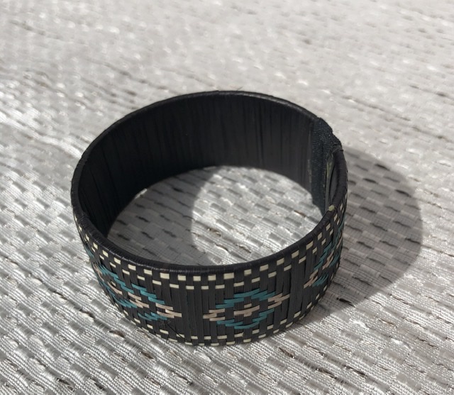 Medium Charcoal color Caña Flecha Bracelet picture