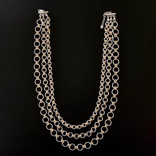 Changeable one to three strand chain maille necklace