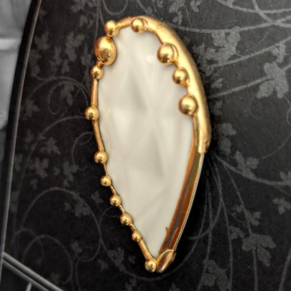 Irish Belleek Shard Pin/Pendant - 24K Gold picture