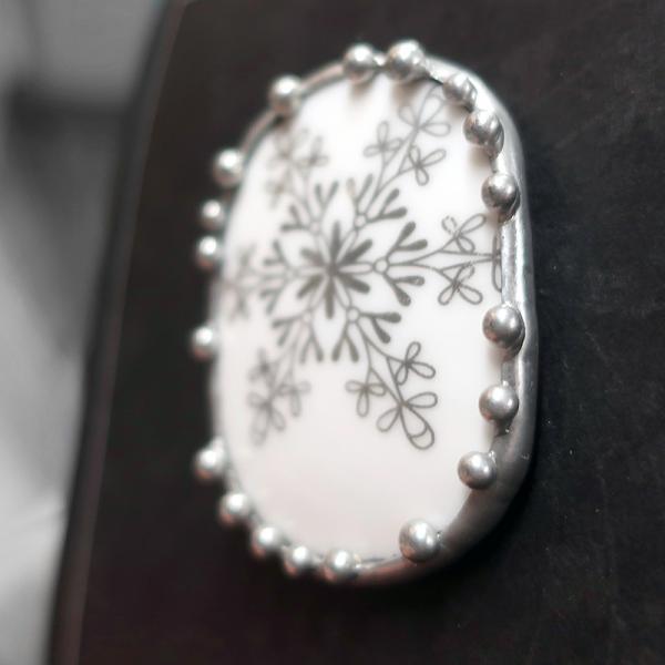 Contemporary Snowflake Dish Shard Pin/Pendant picture