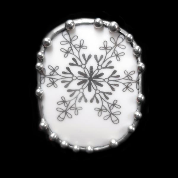 Contemporary Snowflake Dish Shard Pin/Pendant