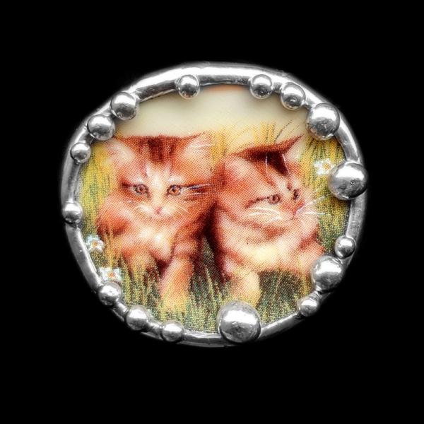 Kitten Plate Shard Pin/Pendant ** picture