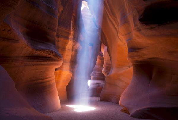 God Light_Upper Antelope Canyon, Arizona