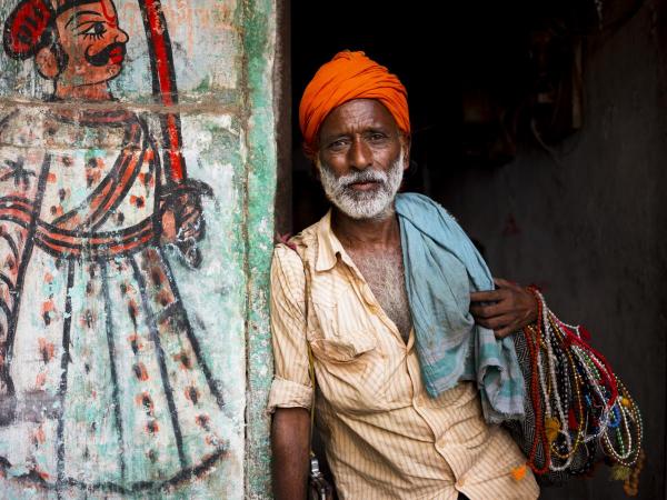 Bead Salesman_Varanasi, India picture