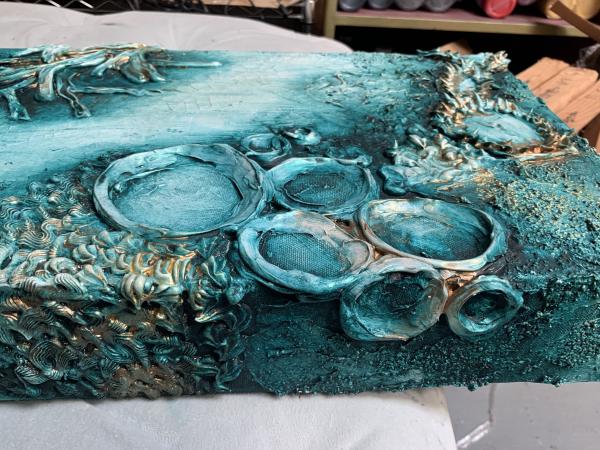 Vertical Reef Turquoise picture