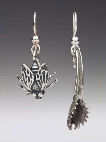 Fly and Venus Flytrap Earrings - Silver picture