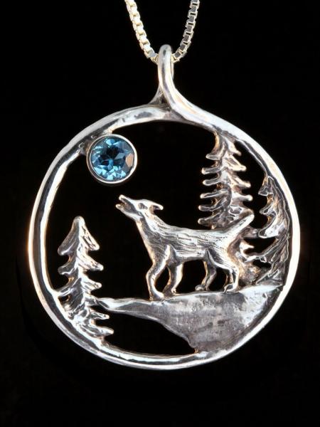 Lunar Wolf Song Pendant with Gemstone - Silver picture