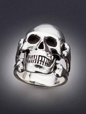 Large Skull and Crossbones Ring - Silver