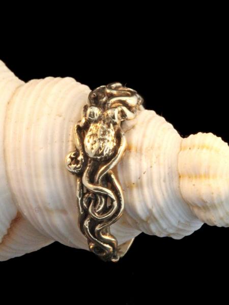 14k Gold Tentacle Twist Ring picture