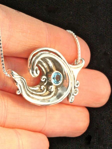 Rip Curl Wave Pendant with 5mm Gemstone - Silver picture