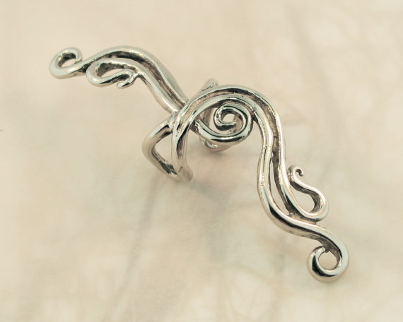 French Twist Ear Cuff - Silver picture