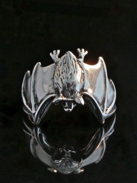 Classic Bat Ring - Silver picture