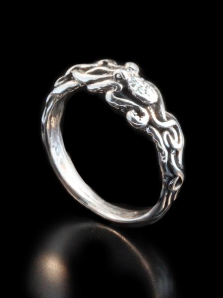 Tentacle Twist - Octopus Ring - Silver