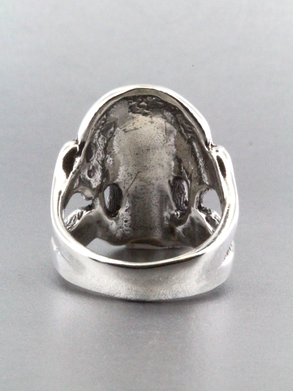 Large Skull and Crossbones Ring - Silver picture