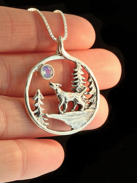 Lunar Wolf Song Pendant with Gemstone - Silver picture