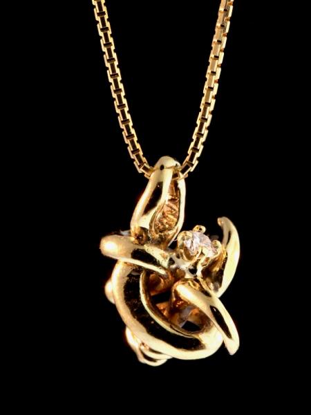 Spielo Spore Pendant - 18K gold with diamond picture