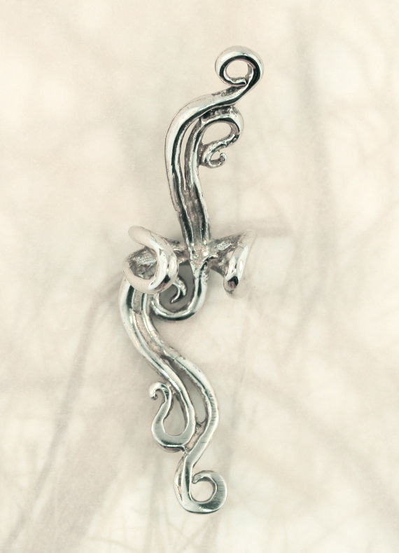 French Twist Ear Cuff - Silver picture