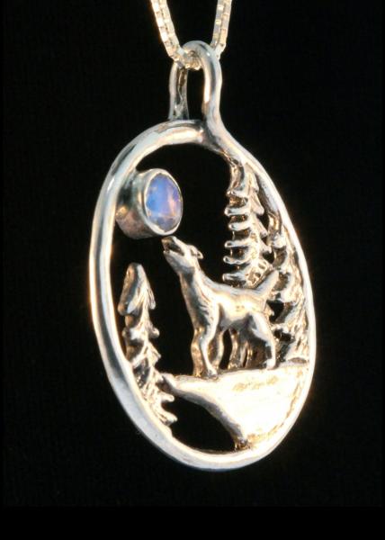 Lunar Wolf Song Pendant with Gemstone - Silver picture