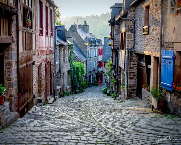 COBBLESTONE ALLEY picture