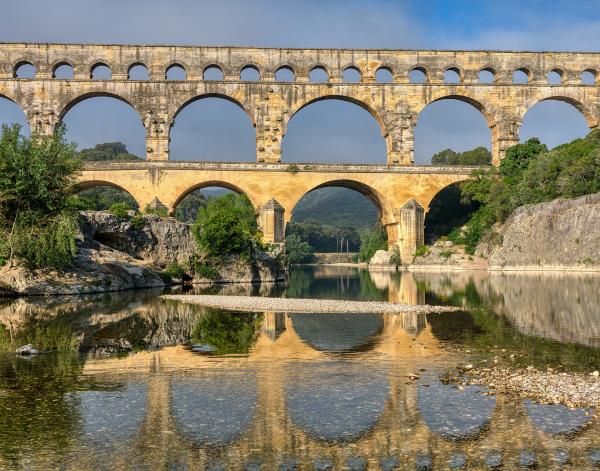 PONT-DU-GARD picture