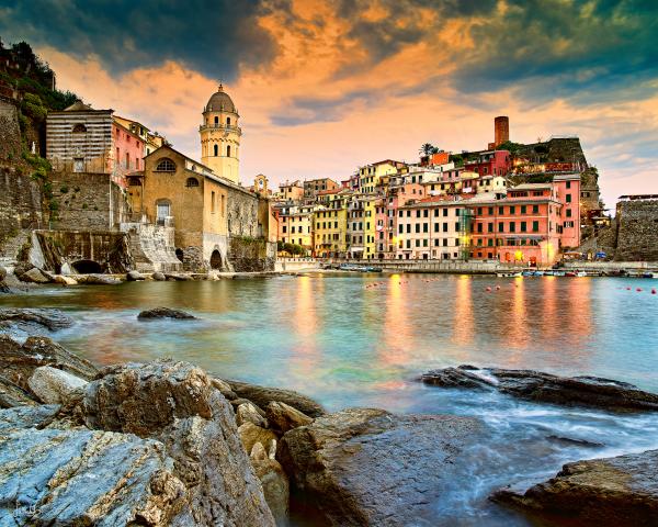 VERNAZZA HARBOR