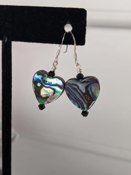 Mother-of-Pearl Heart Earrings (black)