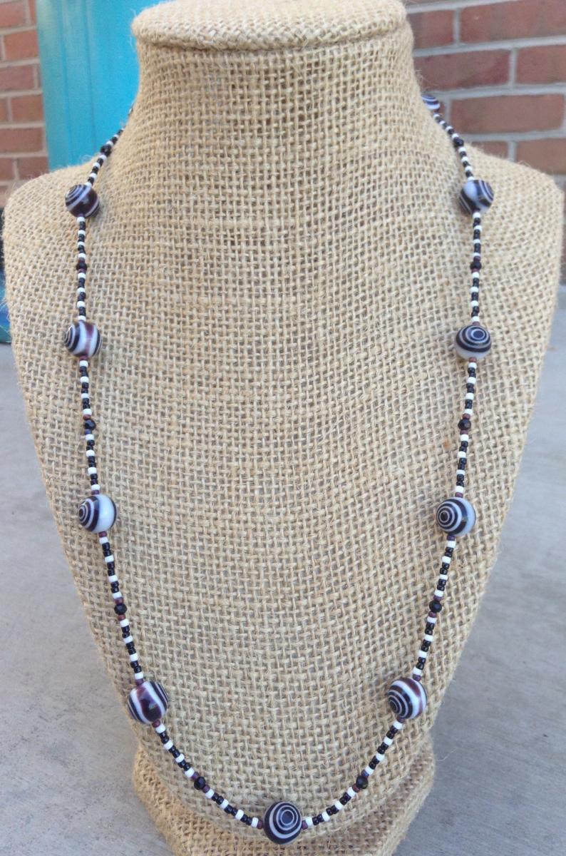 Swirly Black Necklace picture
