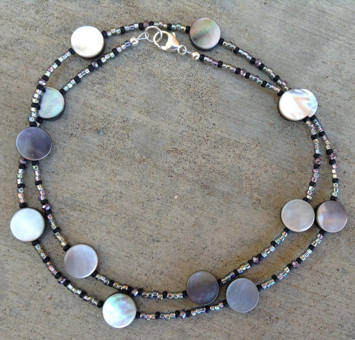 Round Mother-of-Pearl Necklace picture