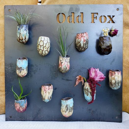 Magnetic bud vases picture