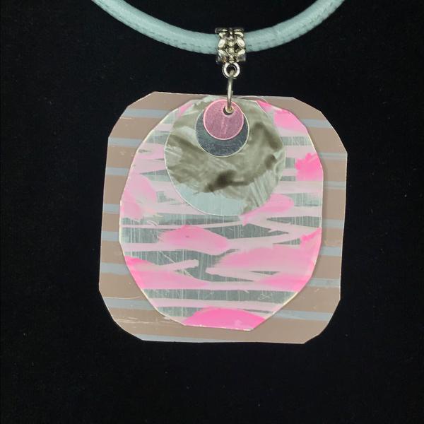 Pinkety Grey Necklace picture