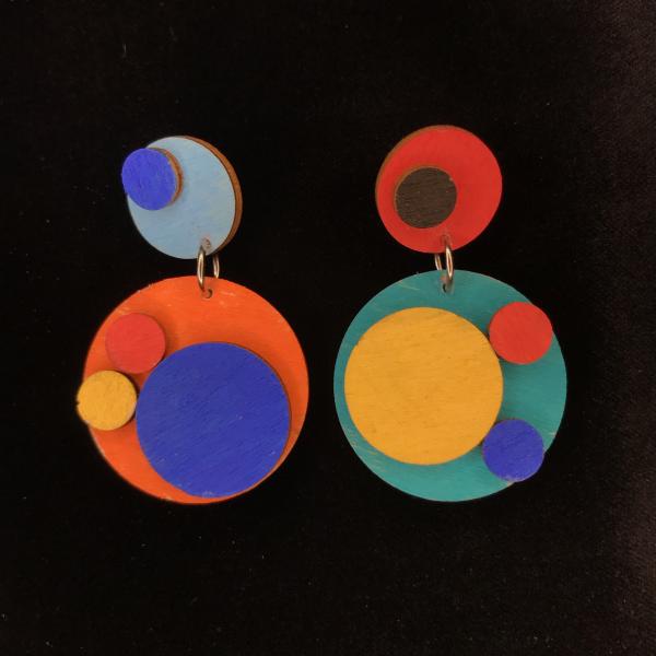 Circle Around Earrings picture