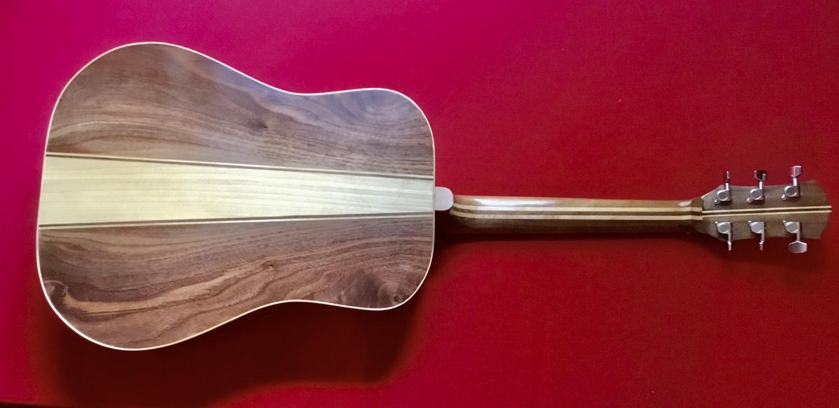 Acoustic Guitar/Sitka, Walnut, Maple picture