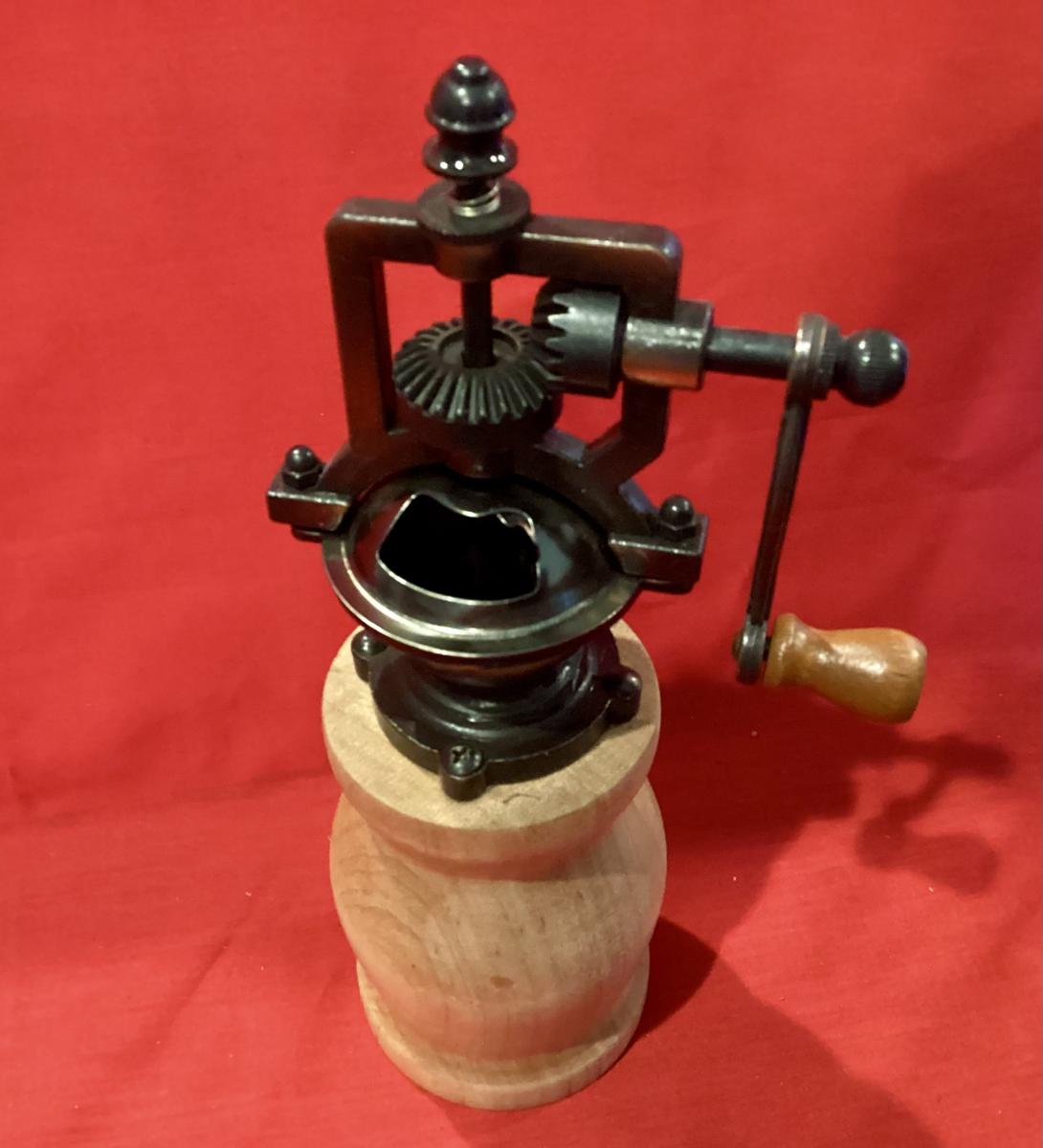 Sycamore Pepper Mill picture