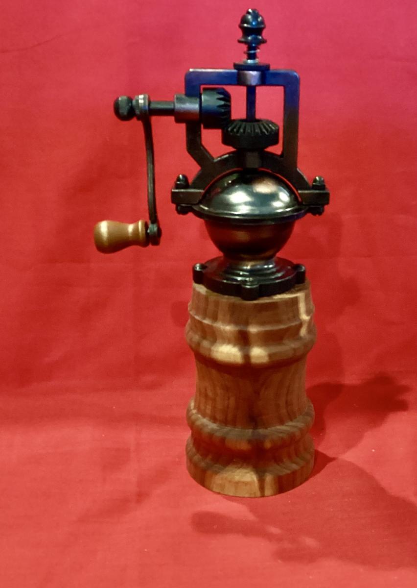 Cedar Pepper Mill picture