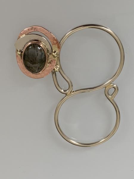Scarf ring figure 8 with labradorite stone