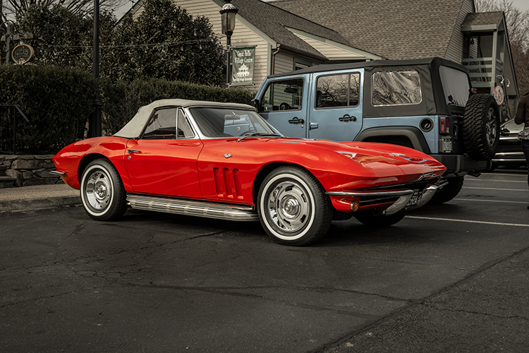 Little Red orvette picture